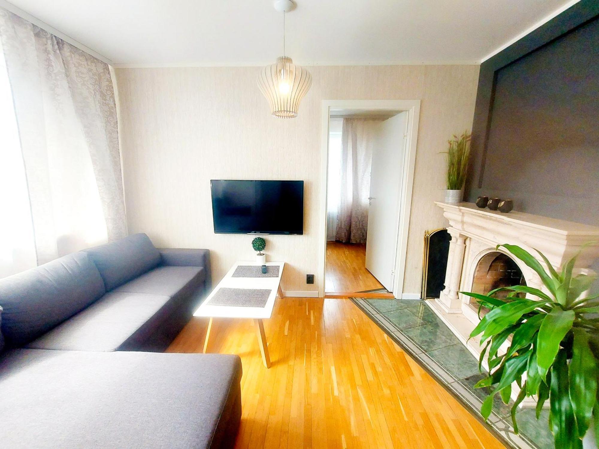 Cofy - Centrally Located, Quiet District, Air-conditioning, Free Parking, 24-7 Express Check-in-out, Close To Sea And Everything Need For Living! * Reval