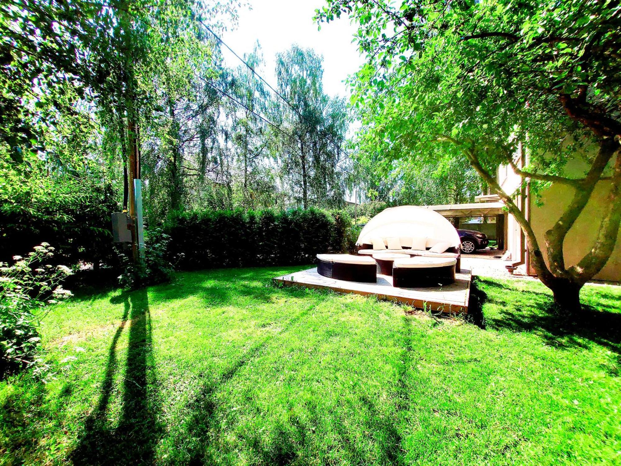 Appartamento Cofy - Centrally Located, Quiet District, Air-conditioning, Free Parking, 24-7 Express Check-in-out, Close To Sea And Everything Need For Living!